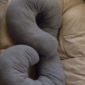 Pregnancy pillow